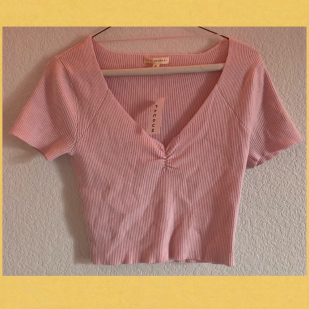 Comfortable sweater material T-shirt!